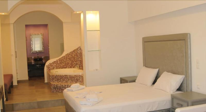 Queen Boutique Suites Mykonos Town Exterior photo